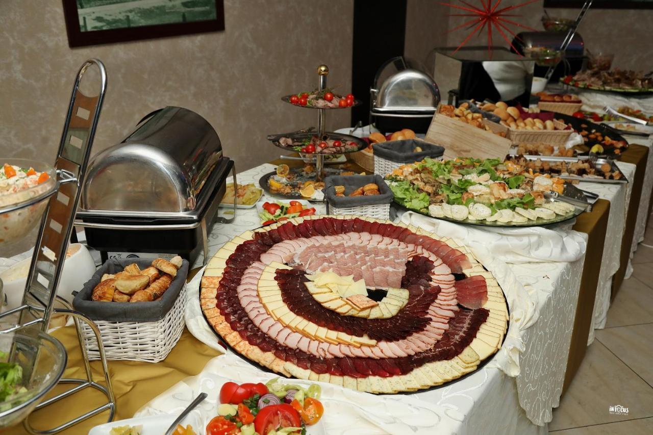 Hotel Jezero Bor Kültér fotó