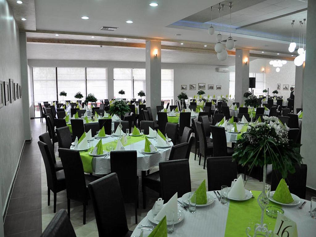 Hotel Jezero Bor Kültér fotó
