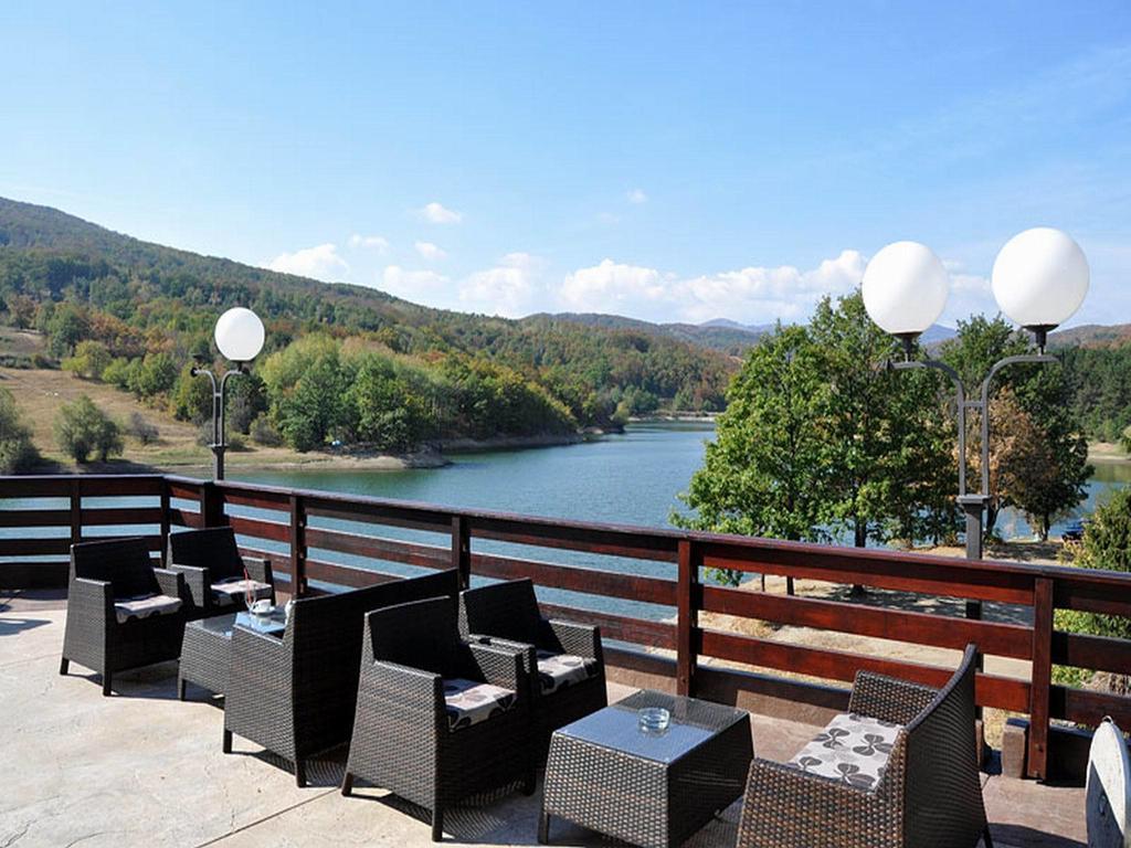 Hotel Jezero Bor Kültér fotó